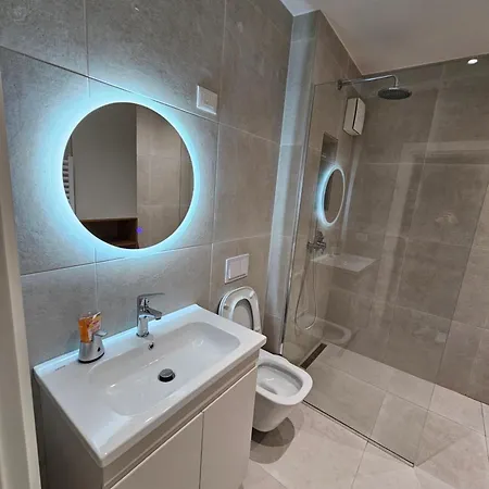 Luxury Square 21, Seven Heavens * Τίρανα
