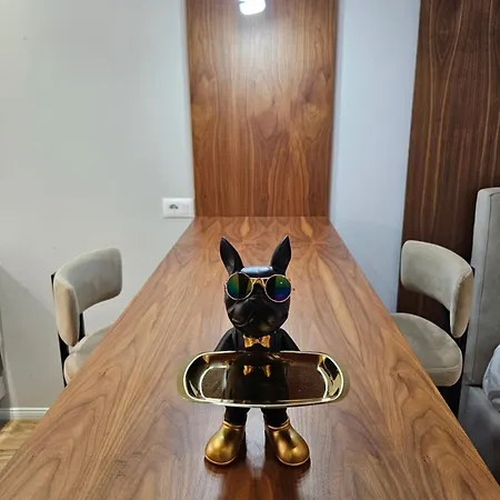 Luxury Square 21, Seven Heavens *