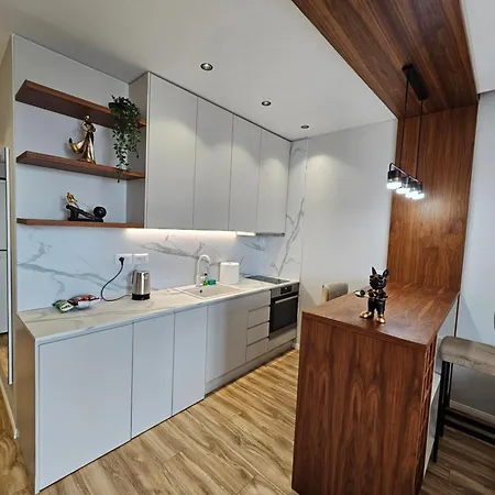 Luxury Square 21, Seven Heavens *